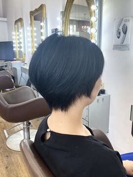 コワファースト 別府 黒髪×丸みショート