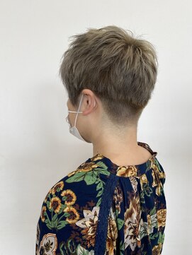 ナオシ 田原台店(nao c) 刈り上げスタイル×ミルクティーベージュ