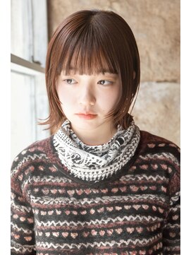 カライングドゥ(ing deux) 大人可愛い20代30代40代黒髪前下がりひし形小顔ボブ