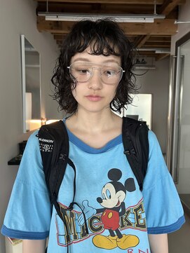 イシュー(issue) ミディアム/ウルフ/パーマ