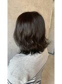 ゆる巻きスタイルにぴったり ミディアムボブ 艶カラー