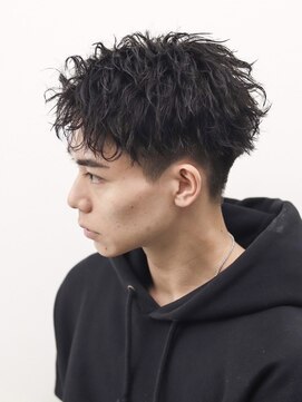 トゥルークリエイション 池袋(True Creation) ピンパーマで作る無造作ショート