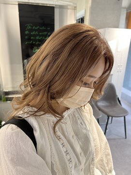 ファイブバイジエクト 堀江(FIVE by The Ect) 大人かわいい小顔くびれミディアムグレージュミルクティー◎