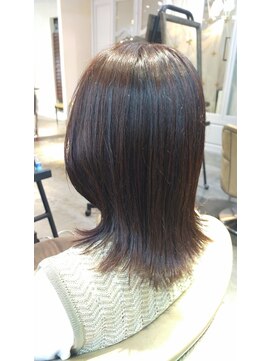 レガーレ(Legare) 外ハネミディアム