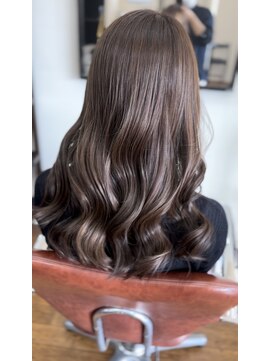 ヘアーサロン カラー 色彩店(COLOR) ホワイトブラウン