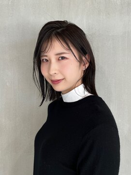 ラトリエ(L'Atelier) 黒髪ストレート/ナチュラル/大人ミディアムボブ