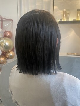 フゥ(Fuu.) 切りっぱなしボブ