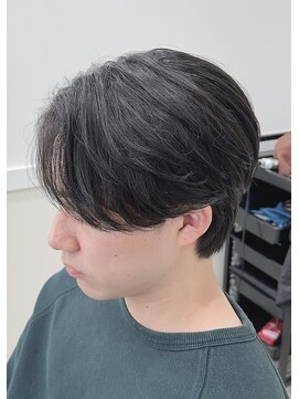 ローグ(ROGUE) ノーセットでもキマるカット/毛流れセンターパート/ニュアンス