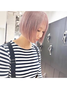 ベモ(NVEMO) ピンクミルクティーハイトーンボブケアブリーチダブルカラー