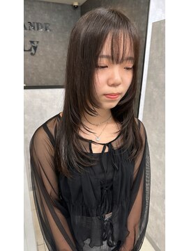 グランデ リー(GRANDE ly) 顔周りレイヤーカット