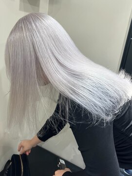 ベレーザ 渋谷(BELEZA) 13584ホワイトブロンドシルバーアッシュ韓国レイヤーカット