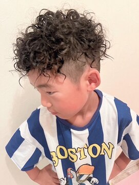 ブルーフェアリー(Blue Fairy) 【BLUEFAIRY】キッズツーブロ★縦落ちスパイラルパーマ