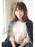 大人可愛い外ハネセミディスタイル