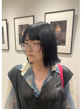 シアン 矢場町店(CYAN.) 深みネイビーカラー×プツッとモードボブスタイル