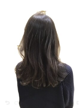 アルム(arum) 柔らかくびれミディ