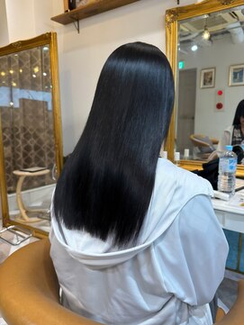 ロンドアベニール 北千住(Lond avenir) オリーブグレー/韓国風巻き/レイヤーカット/髪質改善/縮毛矯正