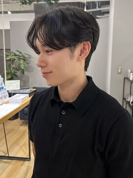 ジアン バイ ミルボン NU茶屋町+(GIEN by milbon) 大人メンズハンサムショートカット/センターパート/刈り上げなし