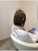 前下がりボブ 切りっぱなしボブ タッセルボブ 前下がり