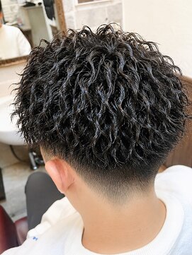 ミリオンバックス 上野(Million Bucks) MEN'S HAIR/リバースセンターパート/ニュアンスパーマ/ツイスパ