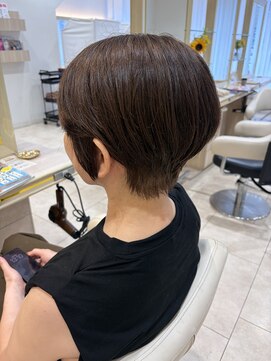 アッシュ 千歳烏山店(Ash) 50代乾かすだけで簡単にまとまるくせ毛カバーヘア丸みショート