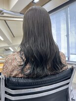 シアバイルーシー(SIA by LUCEY)&nbsp;暖色カラーブリーチなしピンクボルドーカラーレイヤーカット赤髪