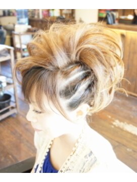 パチャ(Pacha) アップスタイル