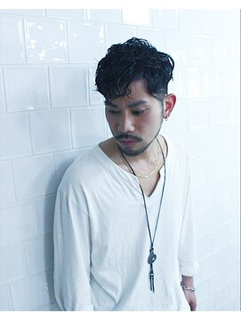 メリケンバーバーショップ フクオカ(MERICAN BARBERSHOP FUK) サイドパートショートテクノセミウェットワイルドツーブロック4