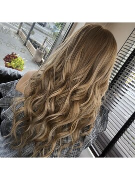 ヘアアンドメイク サファイア 豊橋店(ヘア&メイク SAPPHIRE) オフショルでも気分はオン( *´艸｀)