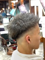 ヤソ(yaso)&nbsp;シルバーアッシュフェードスタイル！