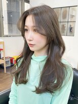 流れる顔周りカット レイヤーカット 韓国ヘア おくれ毛 中華ヘア