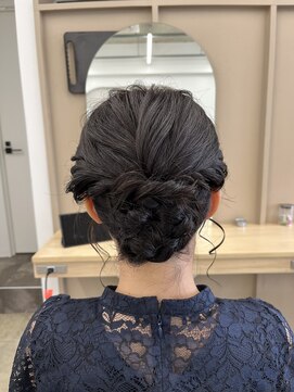 エイトオロク 那覇小禄店(EIGHT oroku) シニヨン