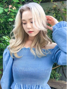 スイ(suii.) 下北沢/ハイトーン【サラ艶抜きっぱなしブロンド】