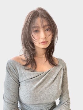 ヴェイン 渋谷(vain) 顔周りレイヤー　インナーカラー　シースルーバング　セミディ