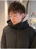 ツイストパーマ　束感　ツーブロック　20代30代　刈り上げ