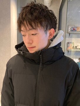 メンズサロン ブロック(Men's Salon bloc) ツイストパーマ　束感　ツーブロック　20代30代　刈り上げ