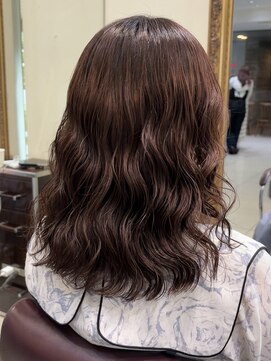 アメリ バイ アピッシュ(Amelie by apish) コテ巻き風パーマ上から少しゆるめ　新デジタルパーマ