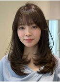 顔周りレイヤーカットくびれヘアミルクティーベージュカラー