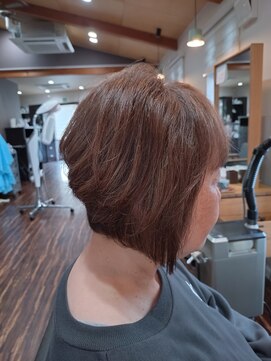 サク(SAKU) ミディアムレイヤーショート