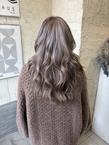 トムキャット(TOM CAT)&nbsp;【新宿TOMCAT】ホワイトグレージュ／ローライト