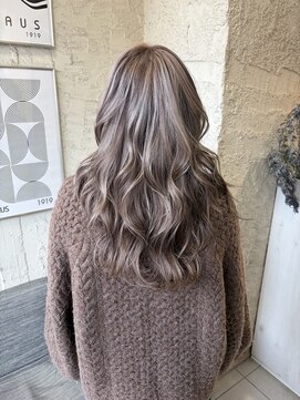 トムキャット(TOM CAT) 【新宿TOMCAT】ホワイトグレージュ／ローライト