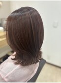ピンクベージュ