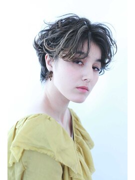 エイゾー(EIZO) タンバルモリ×無造作ショート