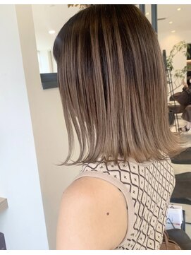 グラン 星ヶ丘(GRAN.) ハイパーグレーアッシュグラデーションカラー♪