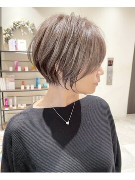 アンド ストーリーズ(&STORIES) 大人可愛い小顔ひし形クビレ丸み20代30代40代大人ショート(蘭)