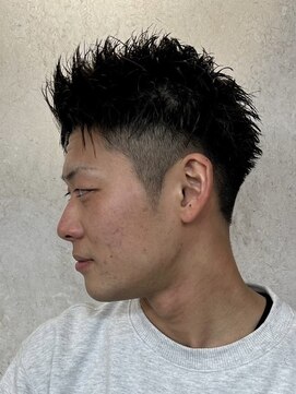 ビスクヘアデザイン(bisq hair design) スパイキーショート 2ブロック フェード 刈り上げ
