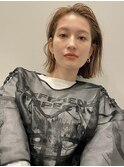 前髪なしウェットヘアのミディアム切りっぱなし【銀座】