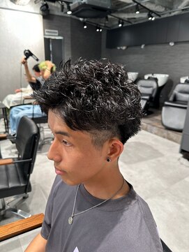 ネクストゼロ(NEXT zerO) 短髪 平巻きパーマ