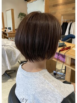 ストーリアエフ カミトザッカ(storia.f kami to zakka) 量も多く広がりやすい髪質で悩んでる方におすすめ！