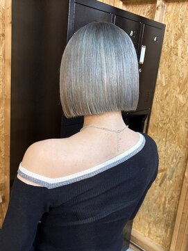 アフターニュース 新潟(afternews) ボブ/ホワイトブロンドカラー/ブリーチ/ダブルカラー/新潟