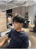 大人メンズパーマ30代男性髪型刈り上げマッシュシャドウパーマ